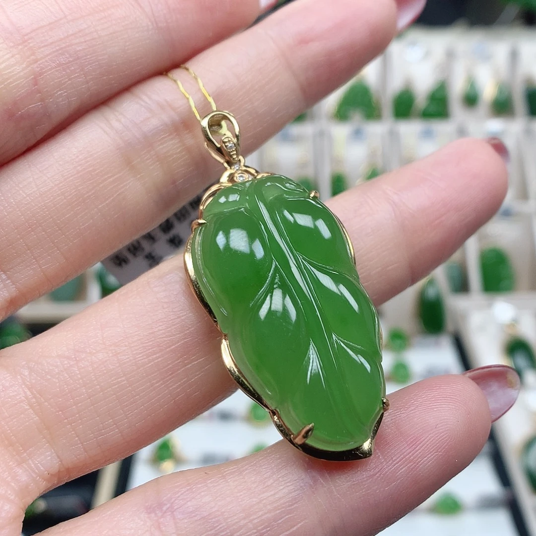 和田玉（碧玉）18K金镶嵌颈饰30