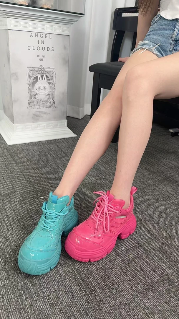 SIOIOIK/素卡25秋冬季新款漆皮亮面时尚厚底老爹鞋设计师粉色潮流