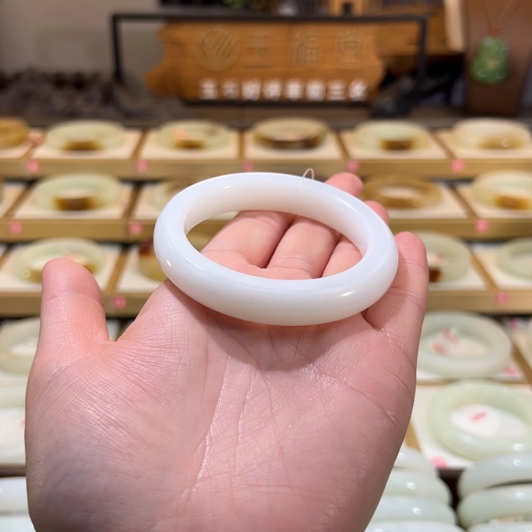 和田玉未镶嵌手镯15