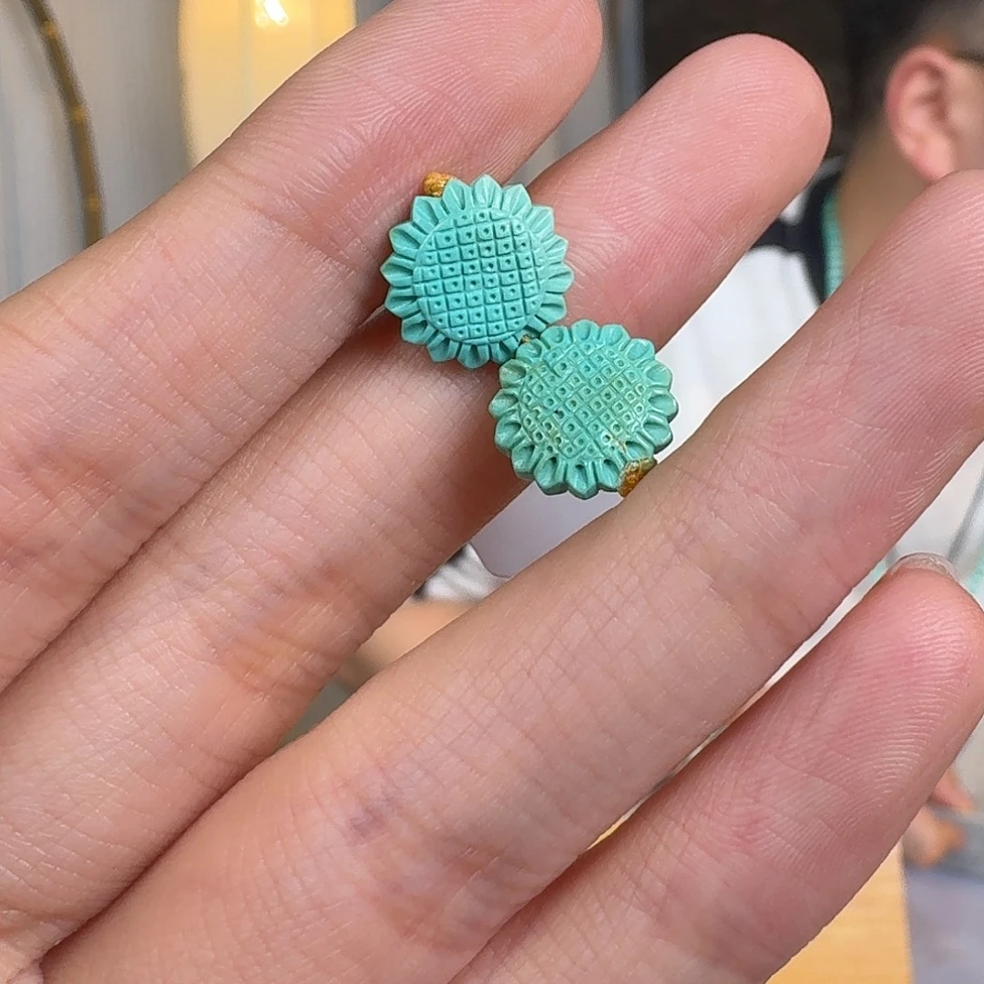 绿松石未镶嵌珠宝奇石