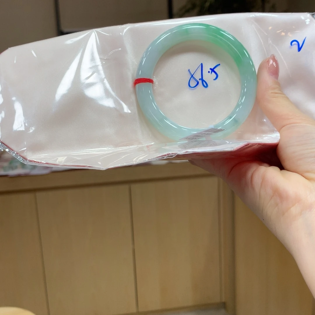 未镶嵌手镯翡翠不退不换