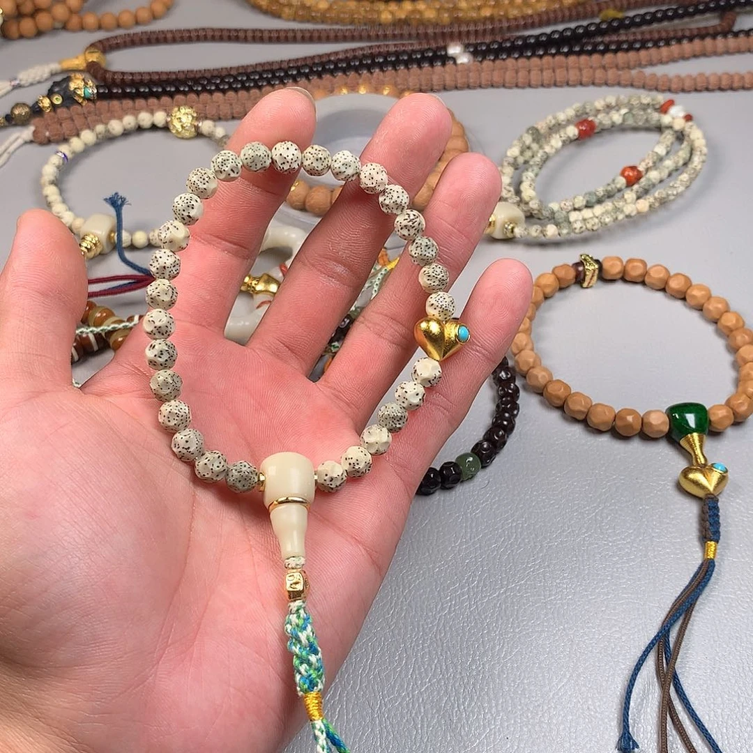 吊坠星月菩提。。。。。。。。。。。