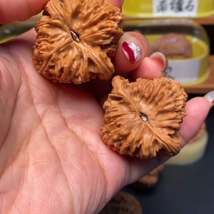 吊坠文玩核桃40三角疆