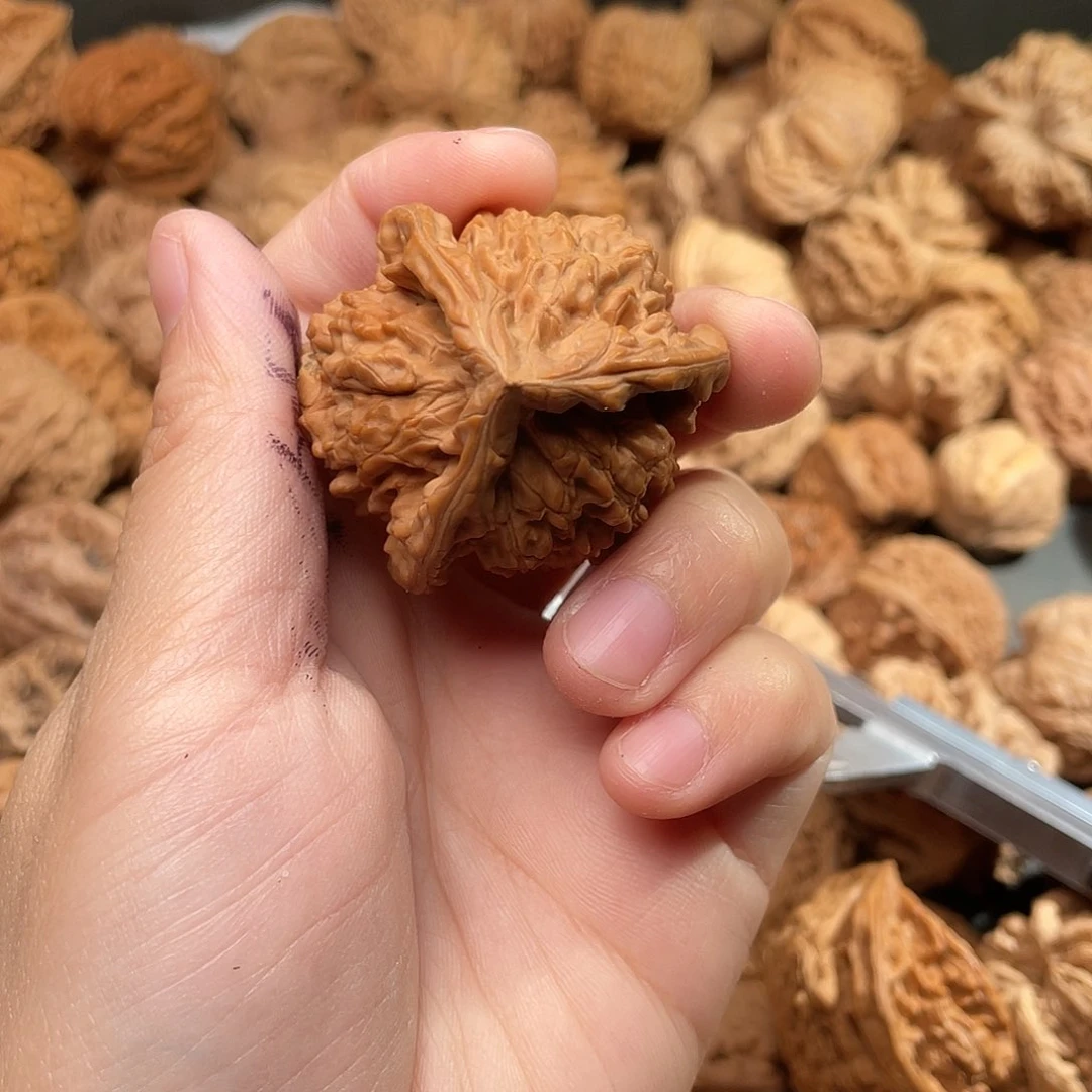 文玩核桃吊坠巍**敌官帽