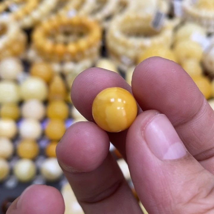 裸石蜜蜡未镶嵌11.5mm瑕疵