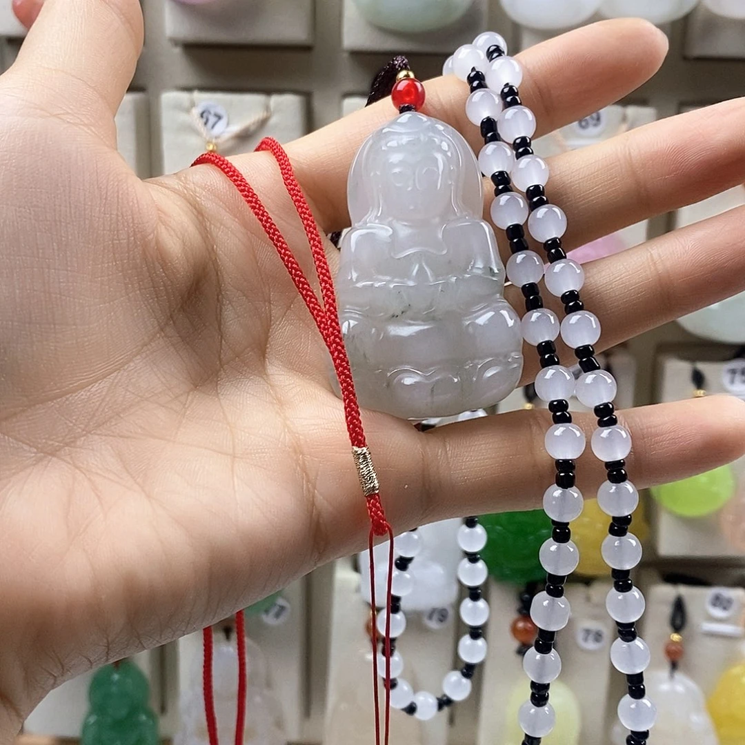 野***爱石英质玉未镶嵌颈饰