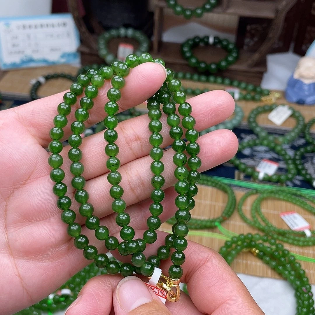 和田玉未镶嵌颈饰菠菜绿卡6