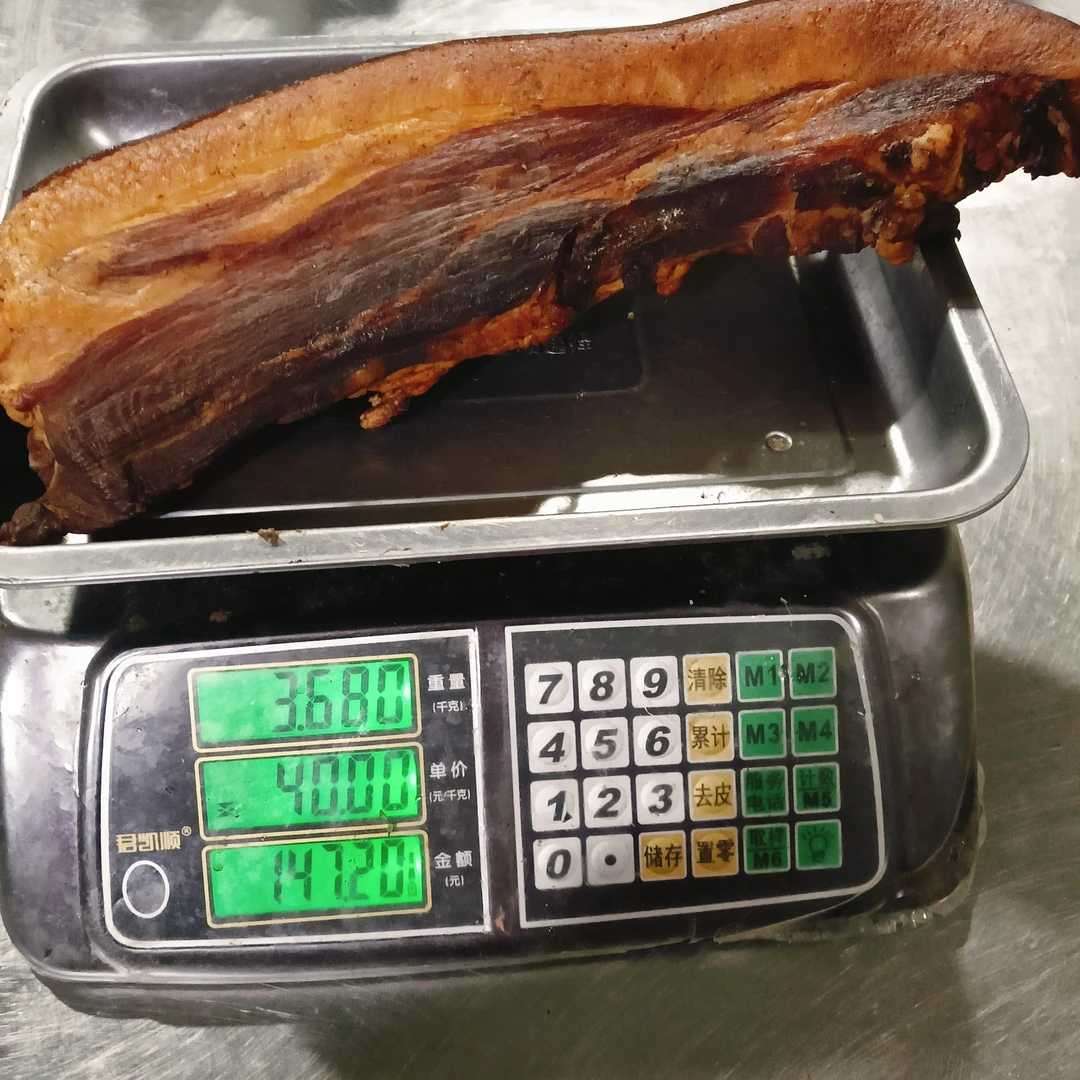 四川农家烟熏二刀腊肉