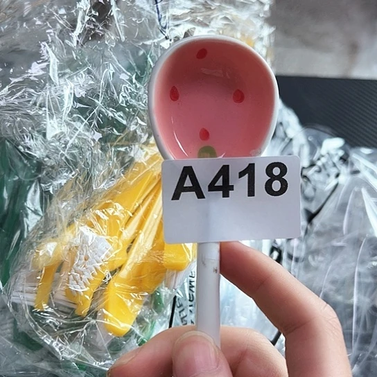 摆件…………………………………………………………………………