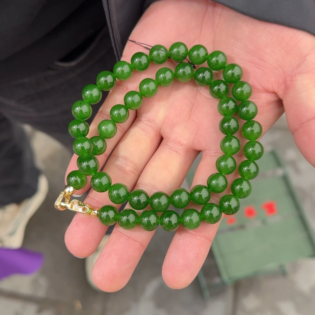 摘***录和田玉未镶嵌颈饰俄碧辣绿卡10