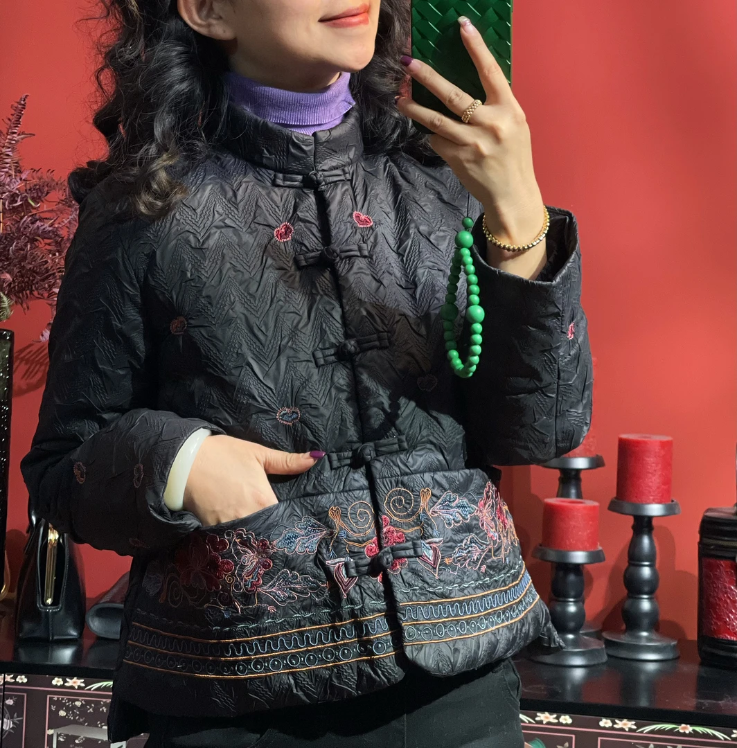 羊在在【落花有意】新中式百搭冬刺绣羽绒服白鸭绒外套YRF25GY076