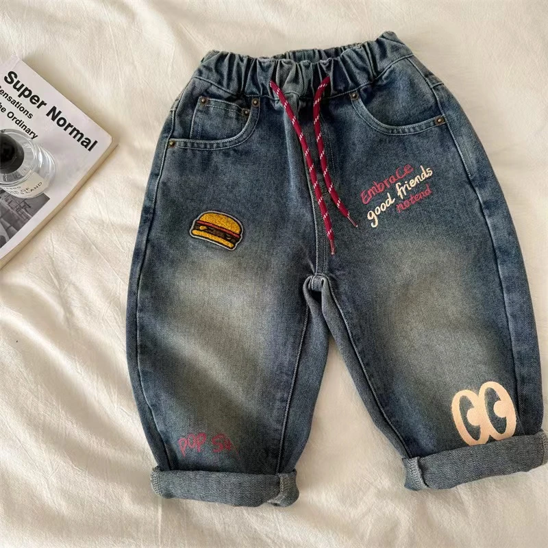 儿童长裤2025春季新款男女童汉堡字母牛仔裤宝宝个性休闲裤70007