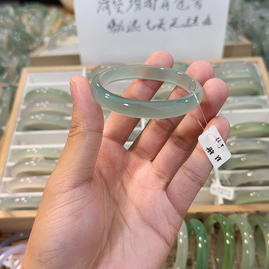 玛瑙/玉髓未镶嵌手镯圈口53.5