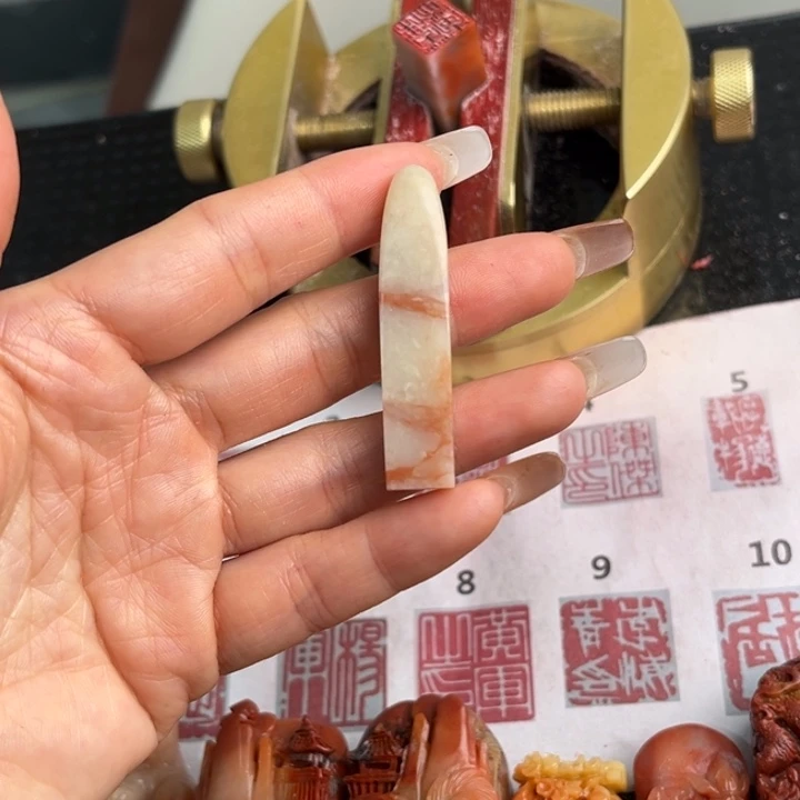 飘***韧寿山石印石现场纯手工制作工艺精美
