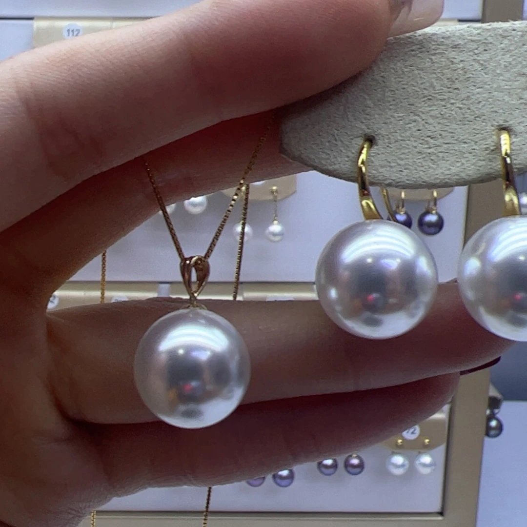 淡水珍珠吊坠(赠链)18K金镶嵌