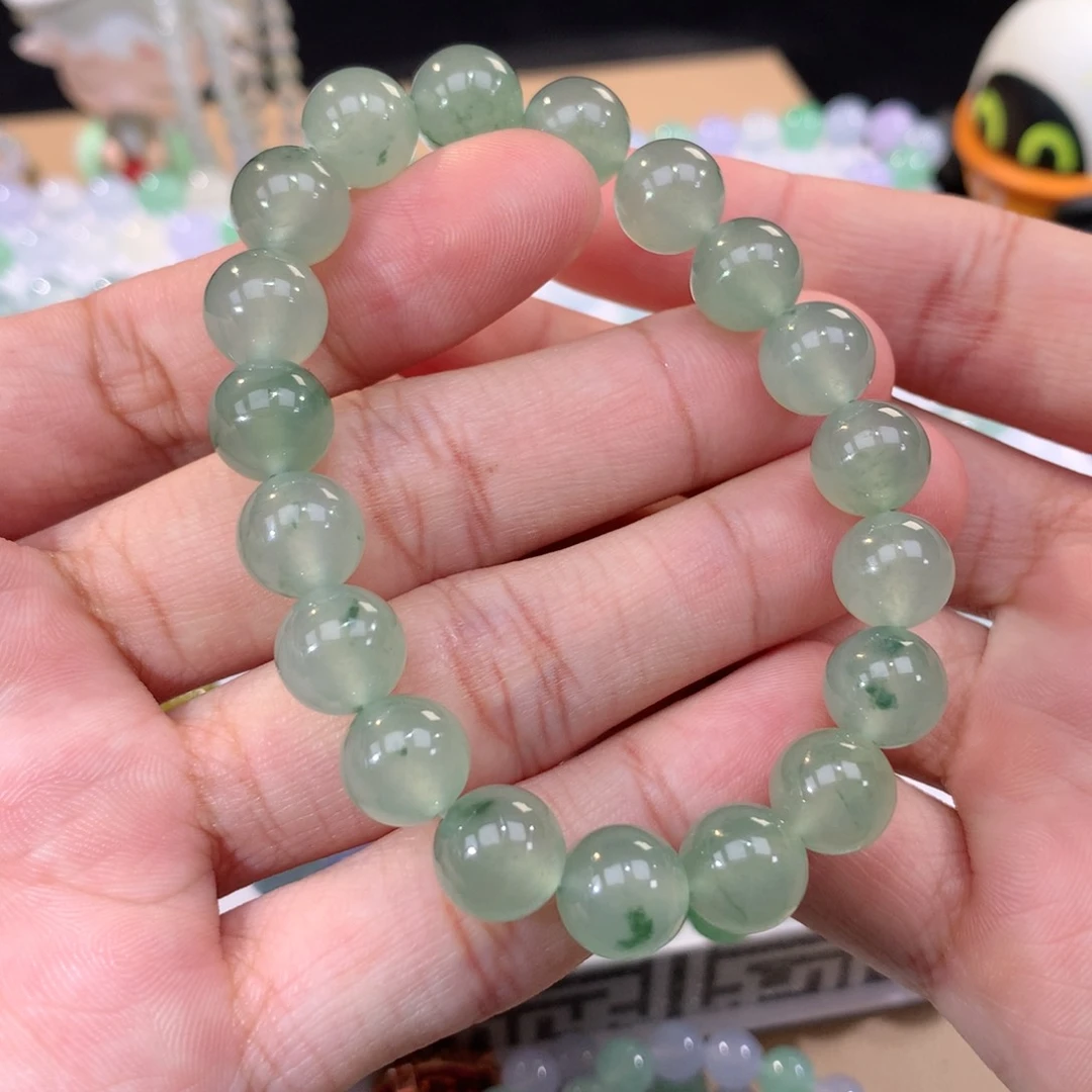 翡翠手链未镶嵌翡翠