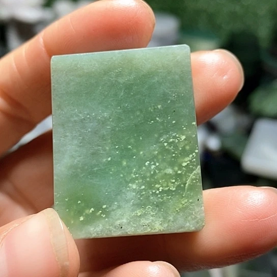 未镶嵌和田玉（糖玉）珠宝半成品