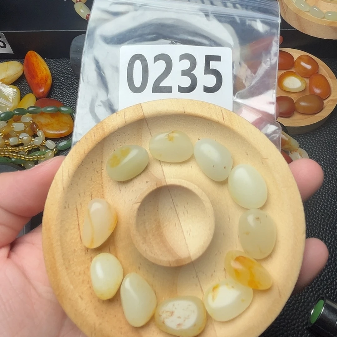 乐***怀和田玉未镶嵌手串