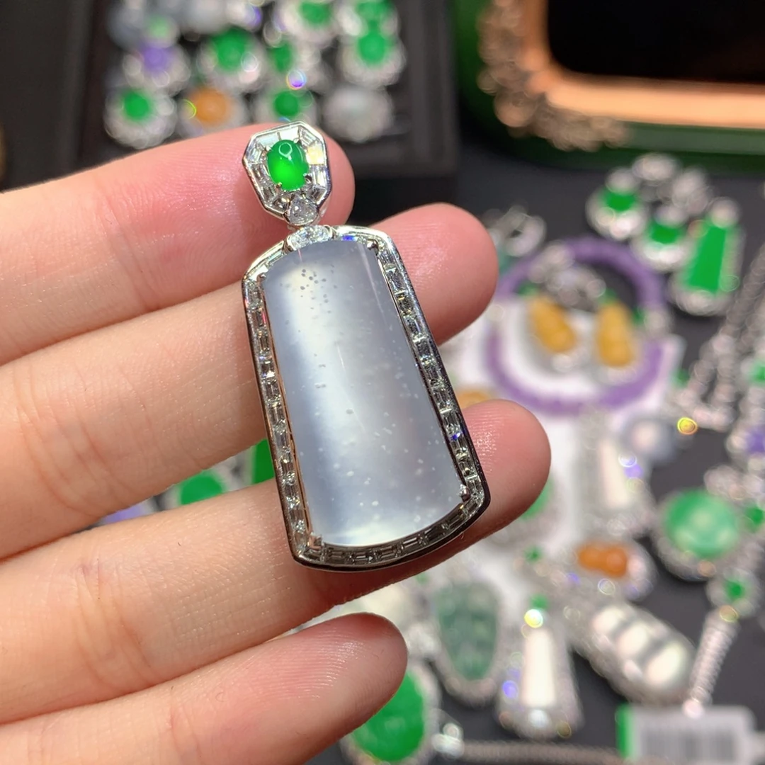 翡翠18K金镶嵌吊坠(不含链)翡翠