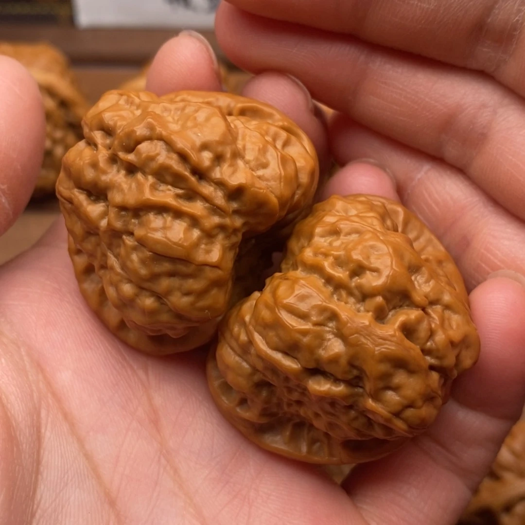 【闪购商品】文玩核桃把件欧*阳边39左右