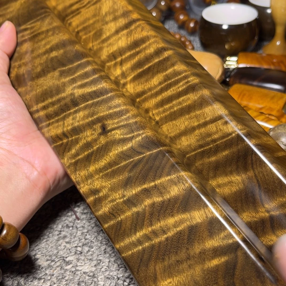 金丝楠阴沉花纹镇尺