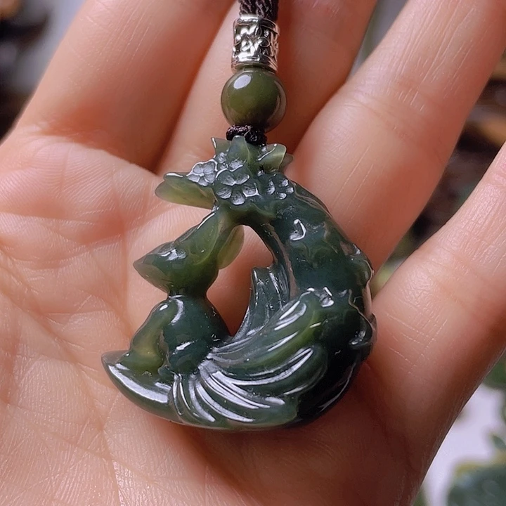 未镶嵌岫岩河磨玉（透闪石质玉）挂件