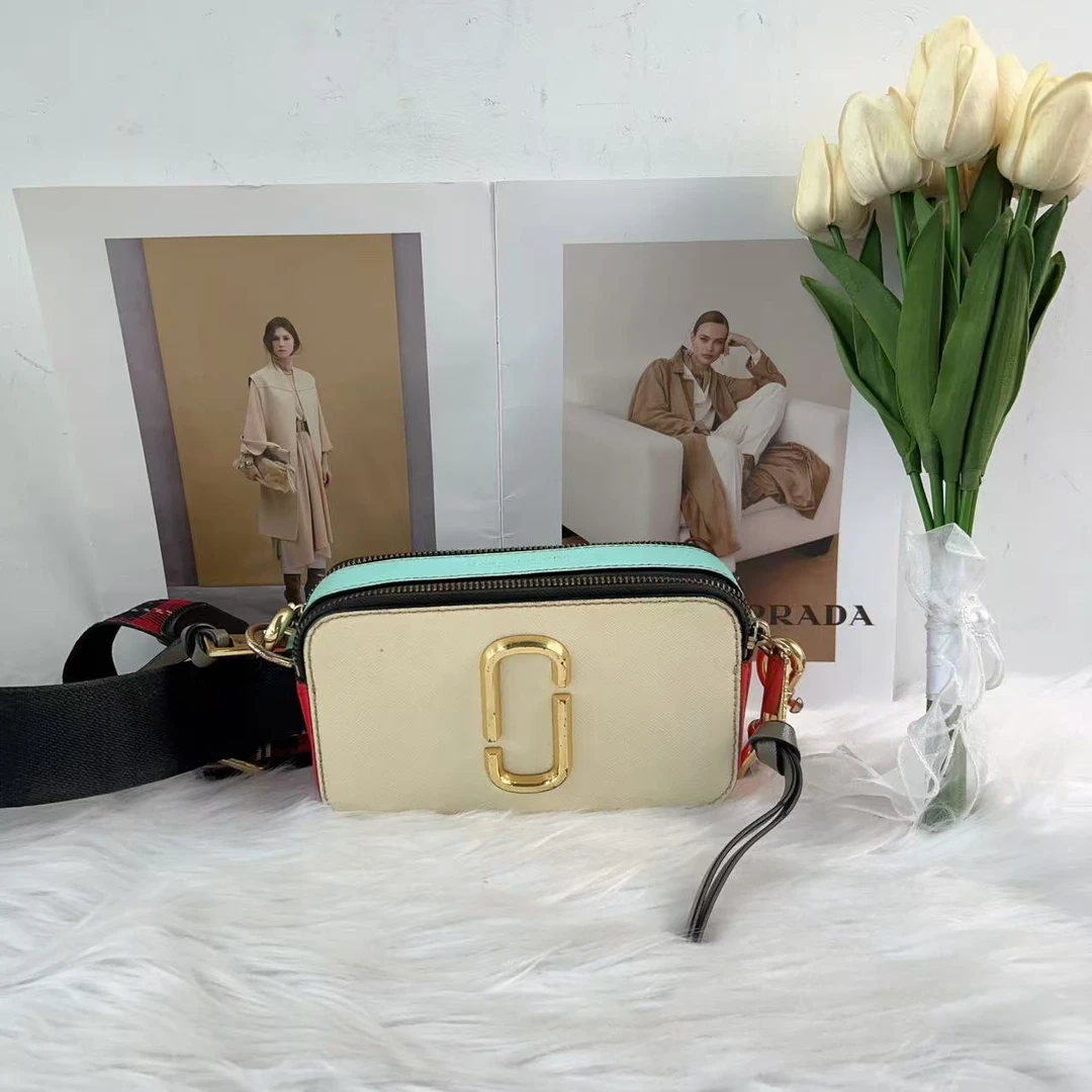 95新 Marc Jacobs/莫杰 莫杰百搭款湖蓝拼白相机包