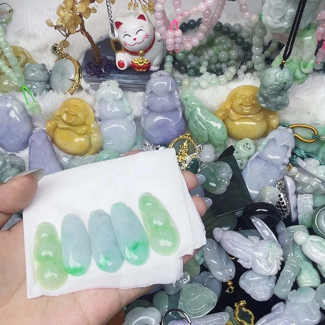 爱***乌翡翠未镶嵌颈饰111