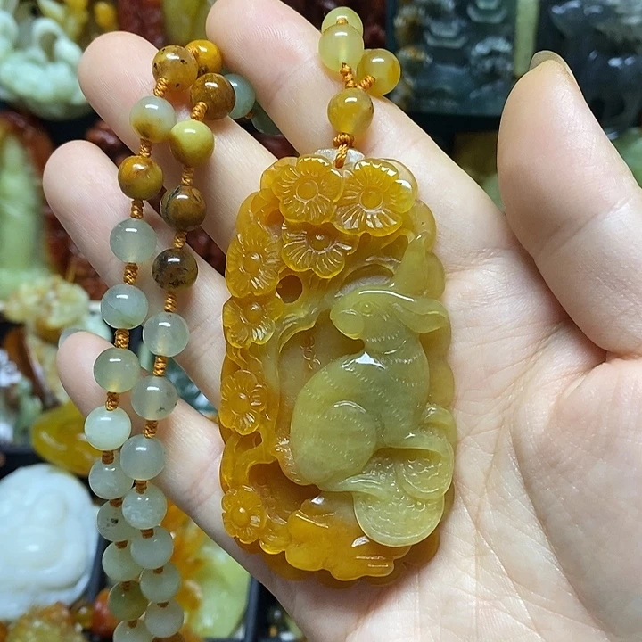 岫玉未镶嵌吊坠(赠链)
