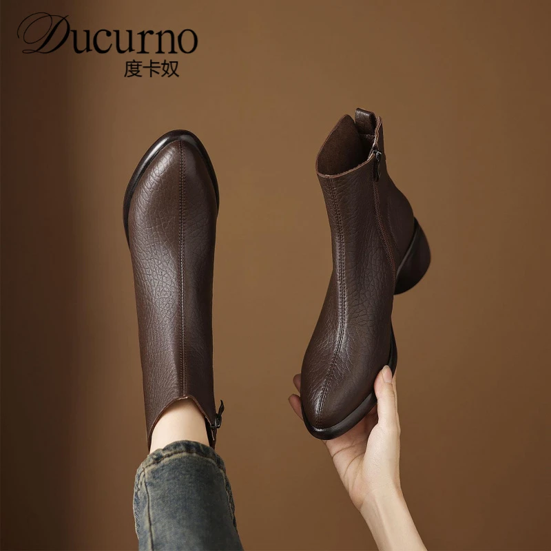 度卡奴真皮厚底尖头马丁靴女2025新款秋冬季短靴粗跟侧拉炼马丁靴