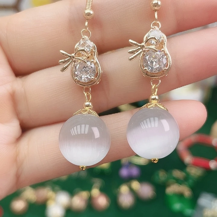 石英质玉合金耳钉