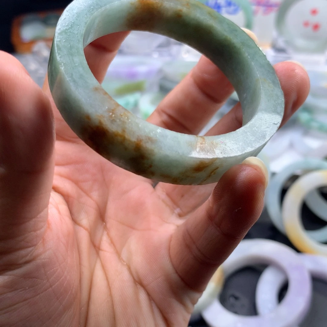 定制翡翠未镶嵌泥鳅背