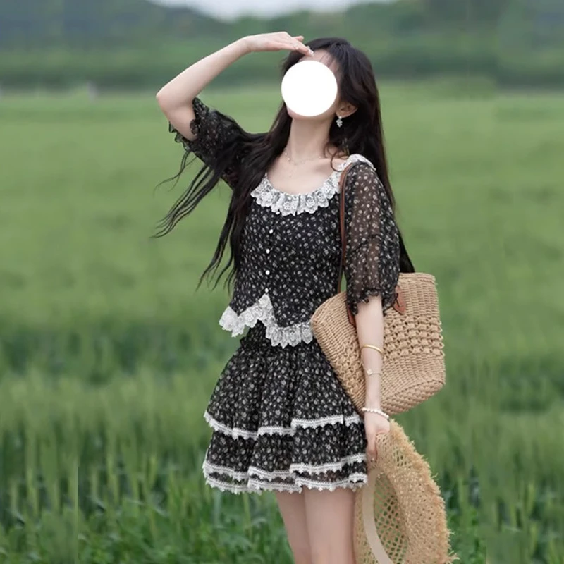 夏日绝美穿搭套装泡泡袖蕾丝拼接碎花上衣减龄蛋糕半身短裙一整套
