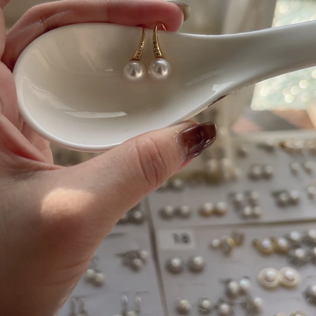 淡水珍珠耳饰合金