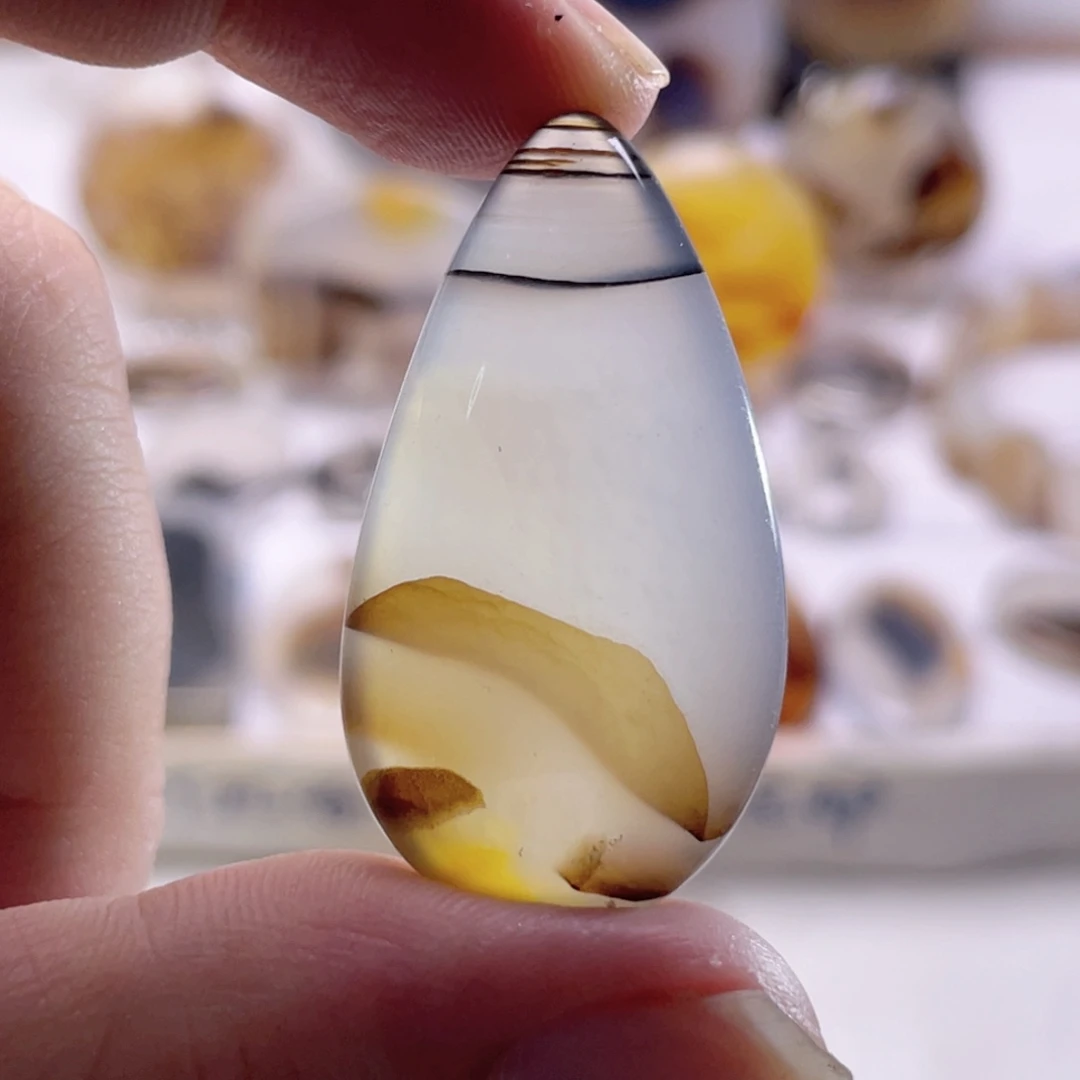 玛瑙/玉髓未镶嵌珠宝奇石