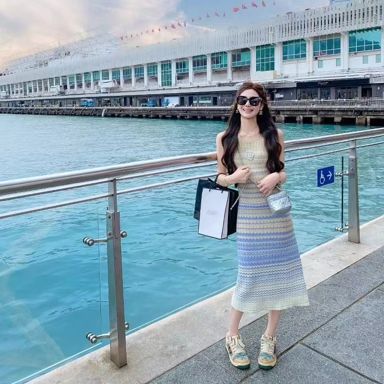 鱼兔子的兔子 山茶花无袖背心连衣裙女夏季新款针织裙子气质长裙