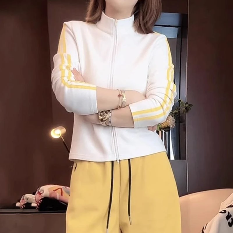 香朵儿韩版休闲撞色卫衣外套女2026春季新款洋气减龄短款开衫上衣