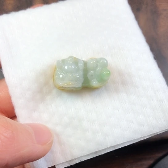 翡翠未镶嵌颈饰 缅甸A货，每天下午1点半开播