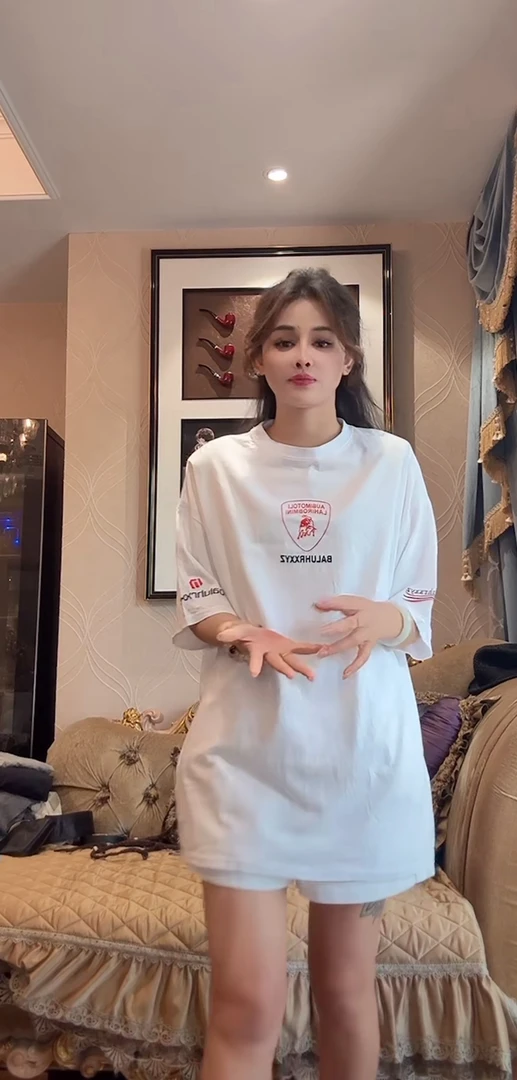 情侣款宽松大体印标牛体恤