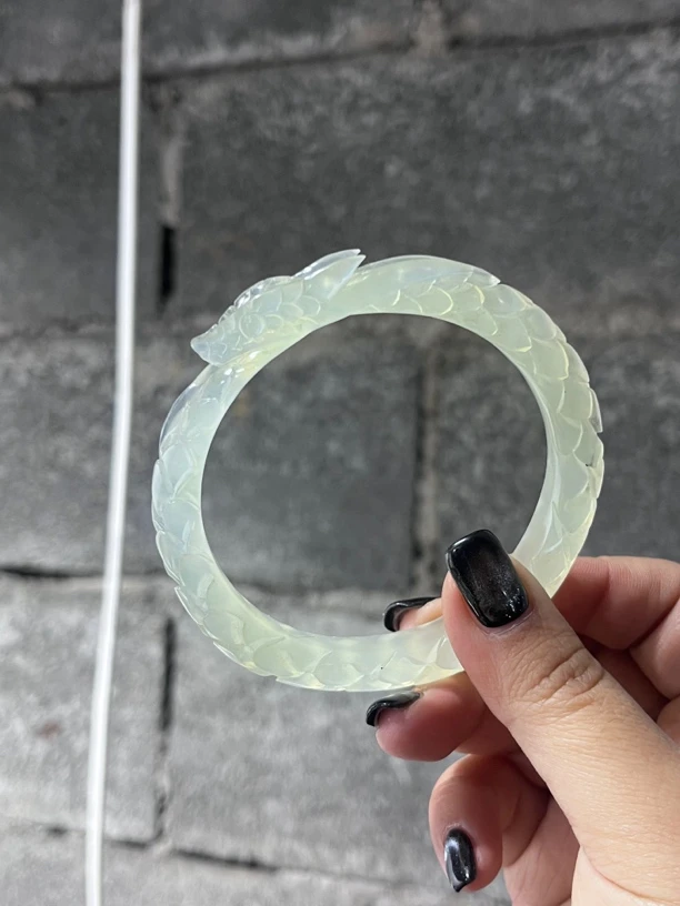 岫玉白冰蛇镯子62