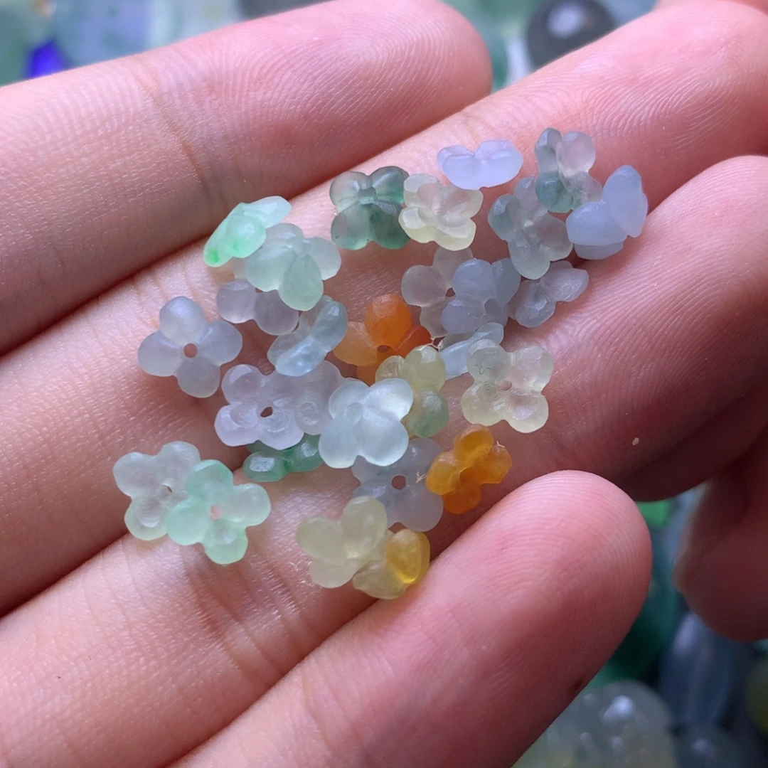 定制翡翠未镶嵌挂件
