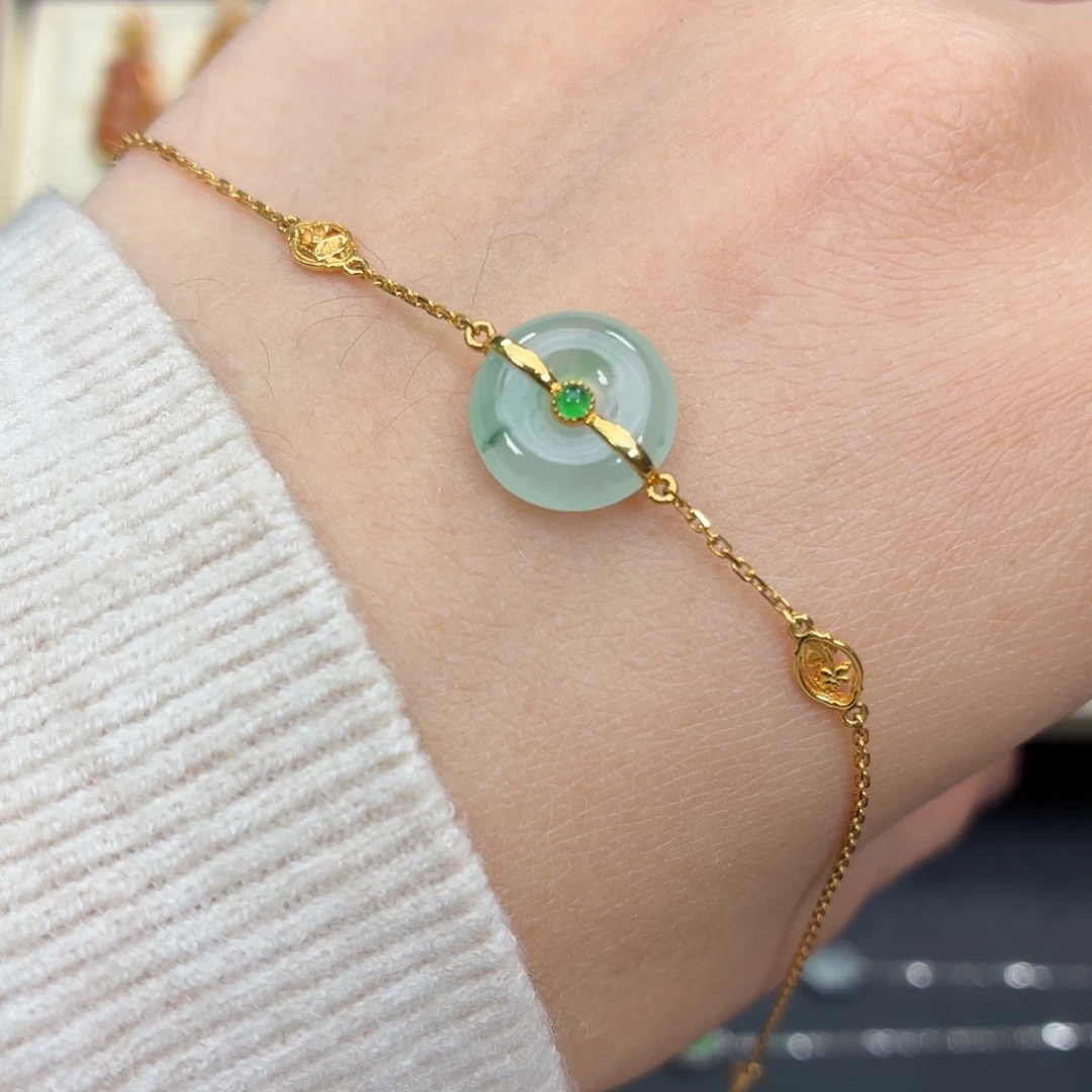 翡翠18K金镶嵌颈饰