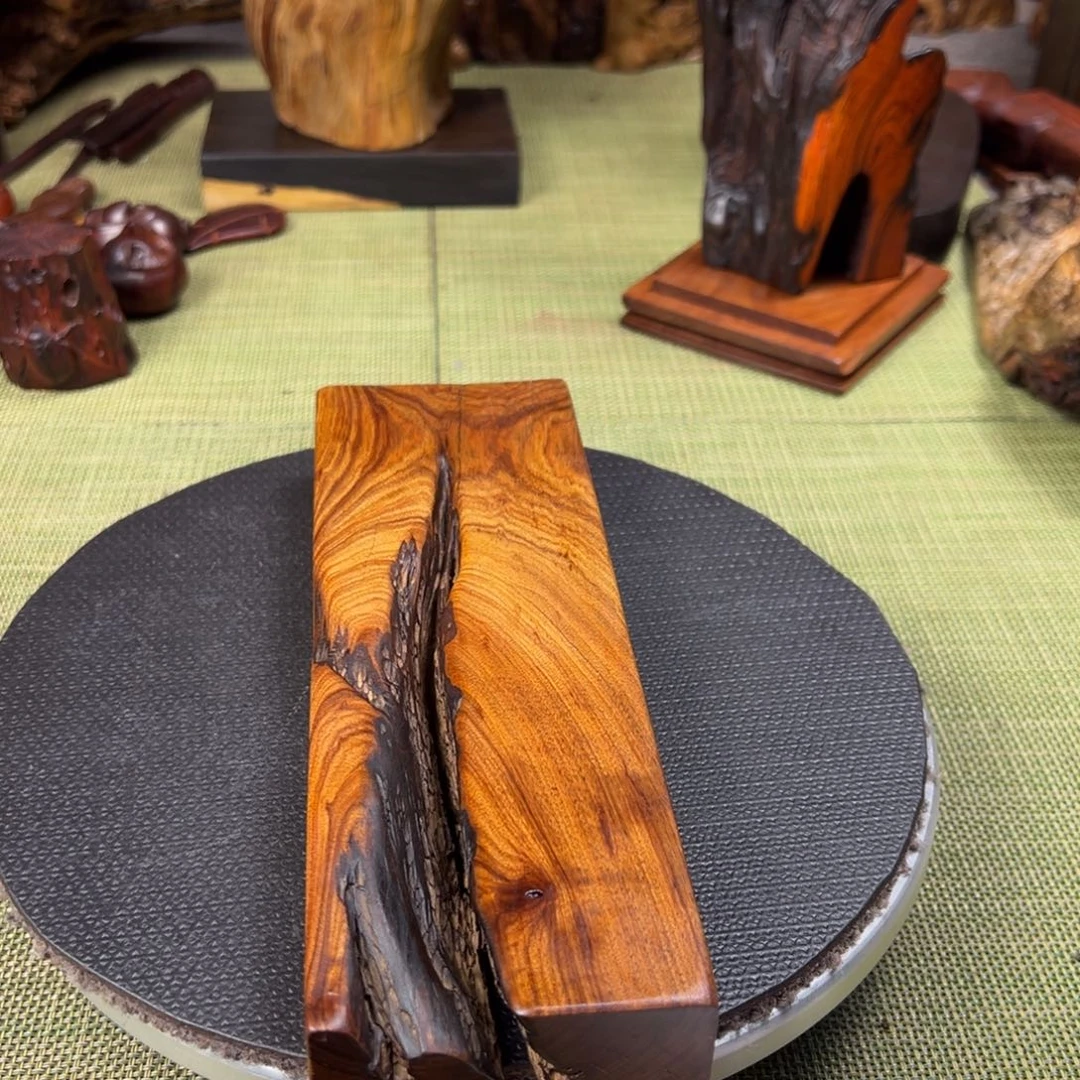 大果紫檀（缅甸花梨）济****济