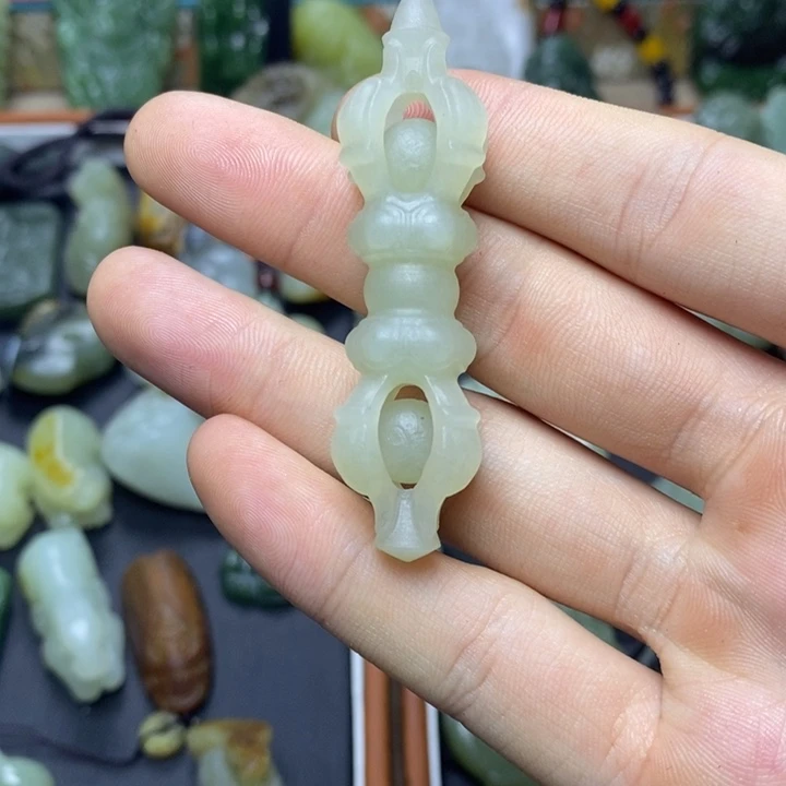 和田玉（糖玉）未镶嵌挂件