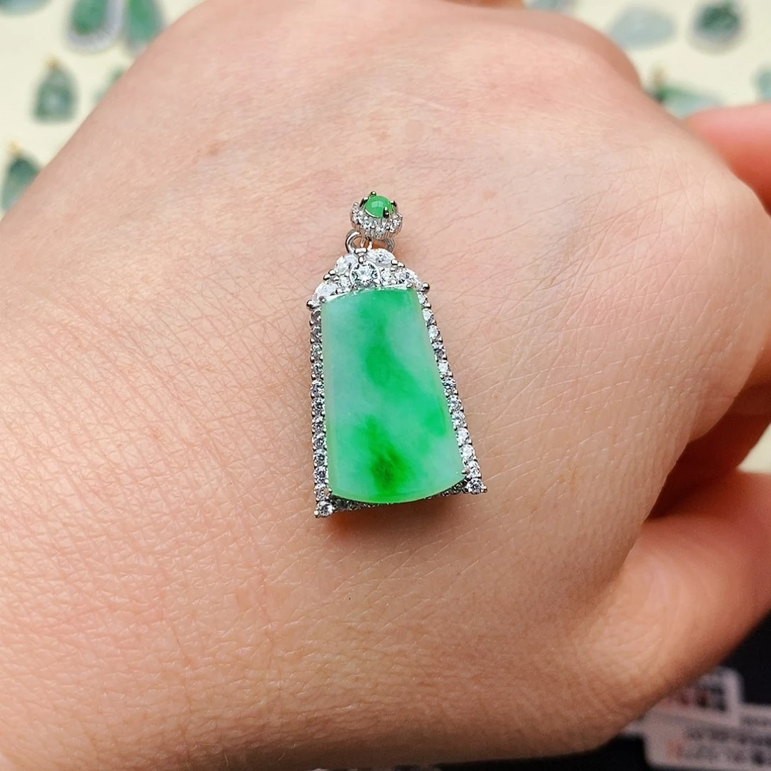 颈饰银S925镶嵌翡翠