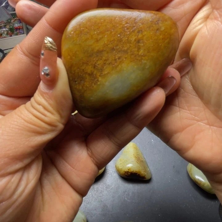 和田玉未镶嵌珠宝奇石