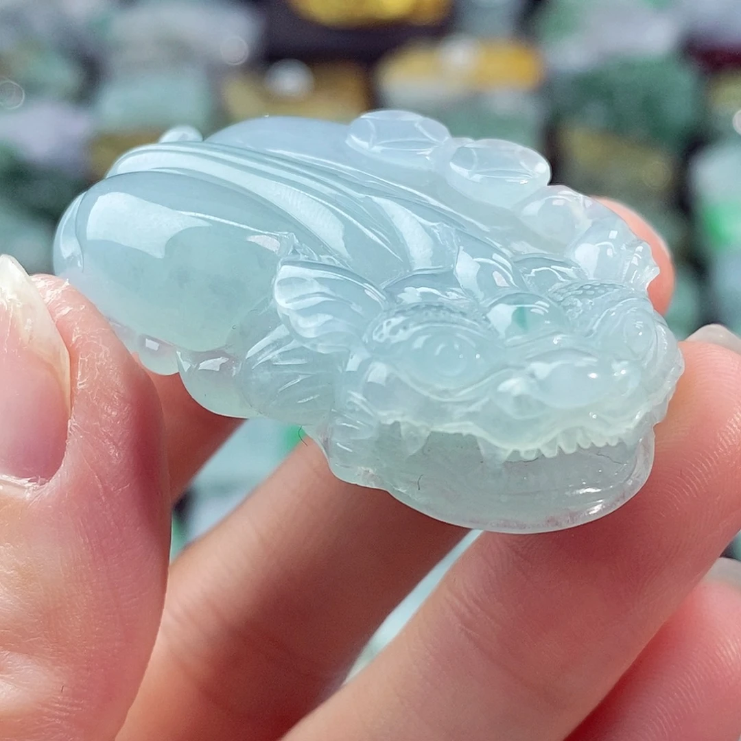 颈饰未镶嵌翡翠天然