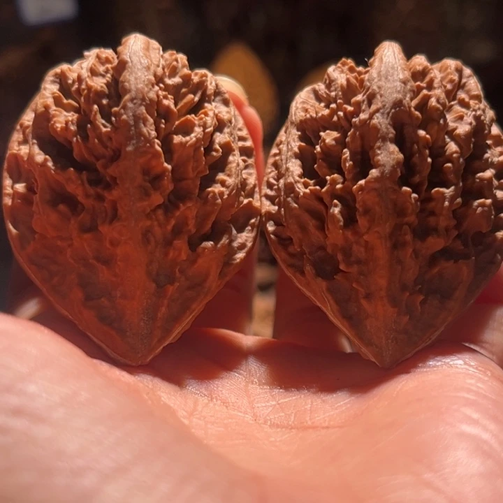 文玩核桃吊坠金三角27