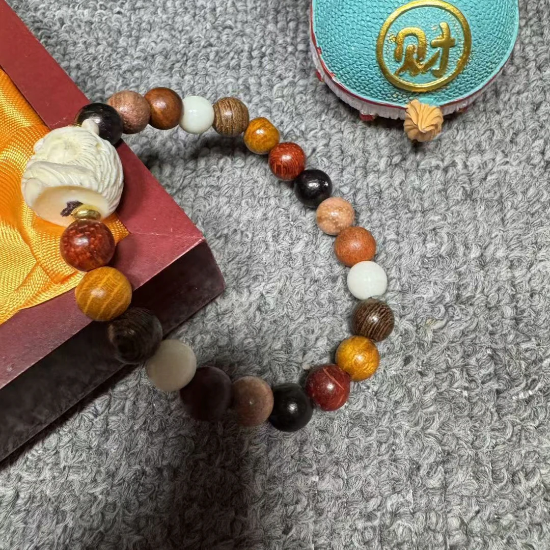 MTYC  017 精致手串（无礼盒）