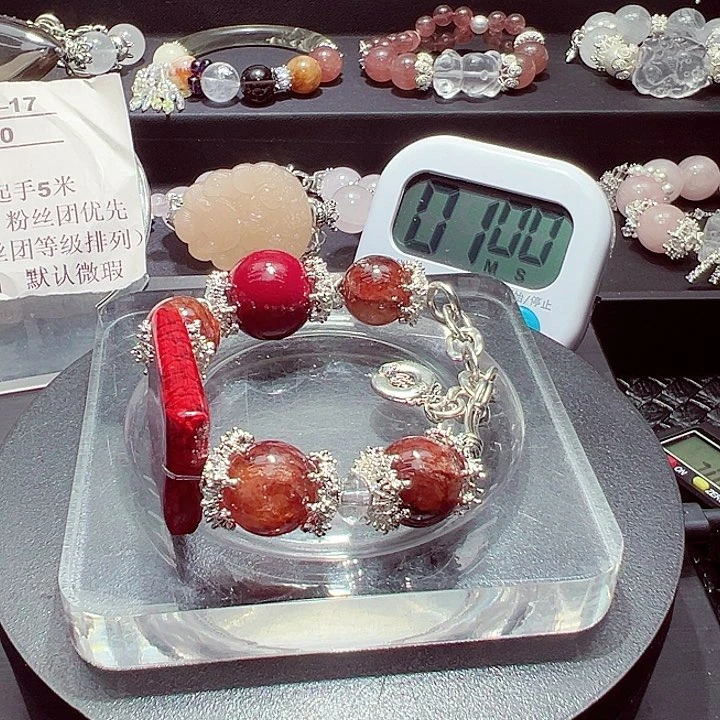 不***名水晶手链未镶嵌水晶手链
